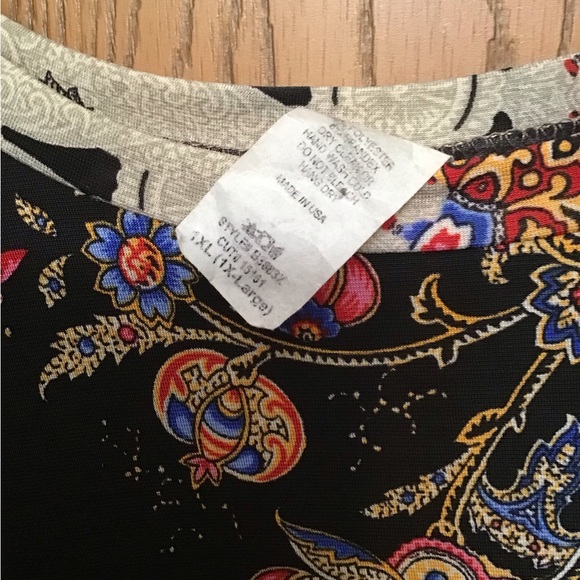 Ladies XL high-low paisley print top worn once! - Picture 2 of 3
